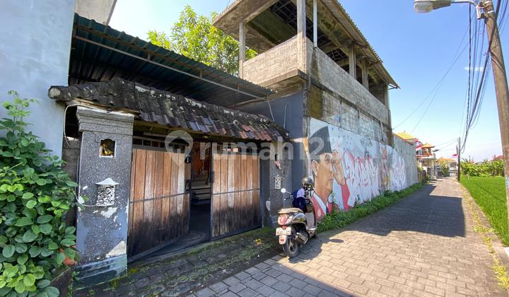 Affordable 2-Story House in Batubulan, Gianyar with Beautiful Rice Field Views in a Comfortable Area 2