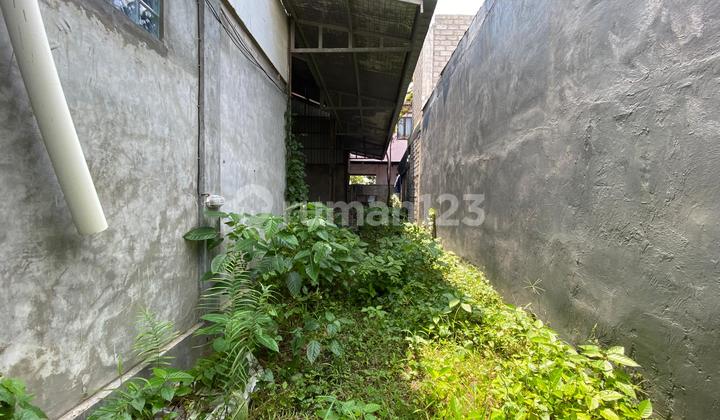 Small Warehouse in Labak Indah Mahendradata with Wide Road Access, suitable for Office in a Strategic Area.