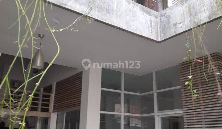 Rumah 2 Lantai Di Jalan Nangka Denpasar Utara Furnished Siap Huni Area Nyaman  1