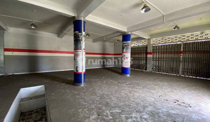 3-Storey Shophouse Building on Hook Buluh Indah Street, Gunung Agung, West Denpasar, Commercial Area Suitable for Various Businesses 1