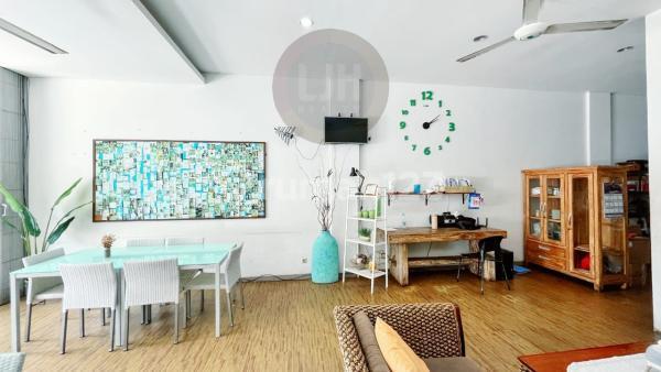 3 Storey Shophouse at Jl. Raya Puputan, Renon, close to Level 21 Mall, Renon Park and Sanur area, suitable for business or office 3 Storey Shophouse at Jl. Raya Puputan, Renon, close to Level 21 Mall, Renon Park and Sanur area, suitable for business or office