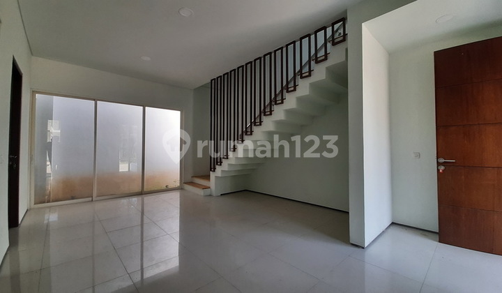 Rumah Disewakan Di Glogor Carik Dekat Sunset Road Area Nyaman Aman Di Dakam Kompleks Garden Town House 2