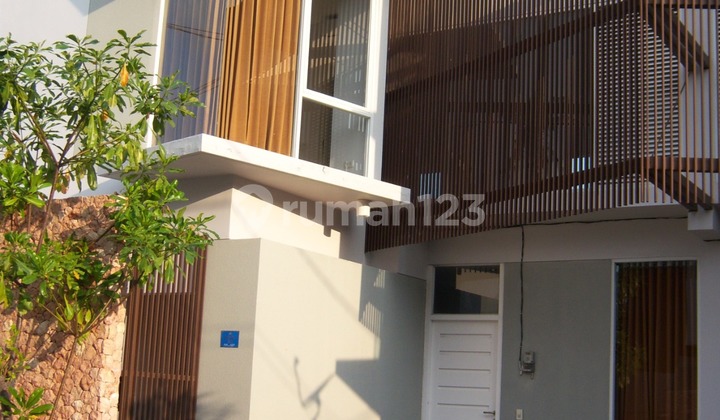Rumah Di C Sunset Glogor Carik Dekat Sunset Road Kuta Bali Area Nyaman Siap Huni Semi Furnished 1