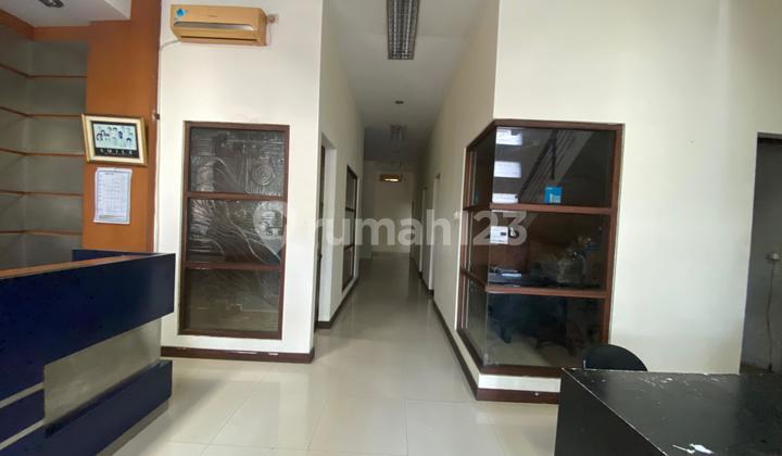 3-Story Shophouse in Premium Puputan Renon Area, Rare, Suitable for Various Businesses 2