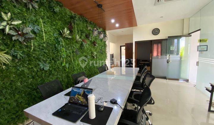 Bangunan Kantor 3 Lantai di Jalan Utama Umalas Badung Bagus Unfurnished Siap Huni Area Premium  2
