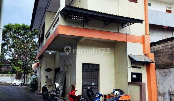 Warehouse and Shophouse for Sale 10 Are on Main Road Gunung Agung Furnished Cheap Commercial Area 2