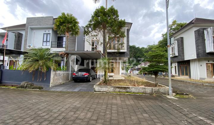 Rumah 2 Lantai Perlu Renovasi di Perumahan The Royal Griya Loka Tabanan Cluster Premiun di Tabansn Posisi Hook Rumah 2 Lantai Perlu Renovasi di Perumahan The Royal Griya Loka Tabanan Cluster Premiun di Tabansn Posisi Hook