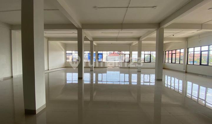 Bangunan Ruko Gandeng 3 Lantai Siap Pakai di Area Komersial Buluh Indah Denpasar Cocok untuk Berbagai Usaha Ijin Lengkap