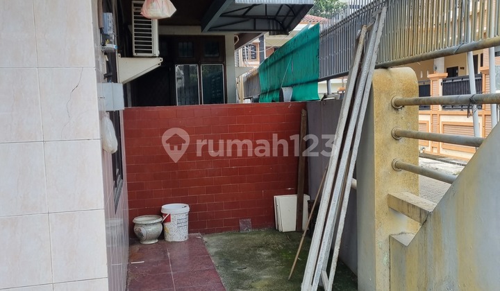 Disewakan Rumah Mewah di Perumahan Taman Kartini Bekasi 2