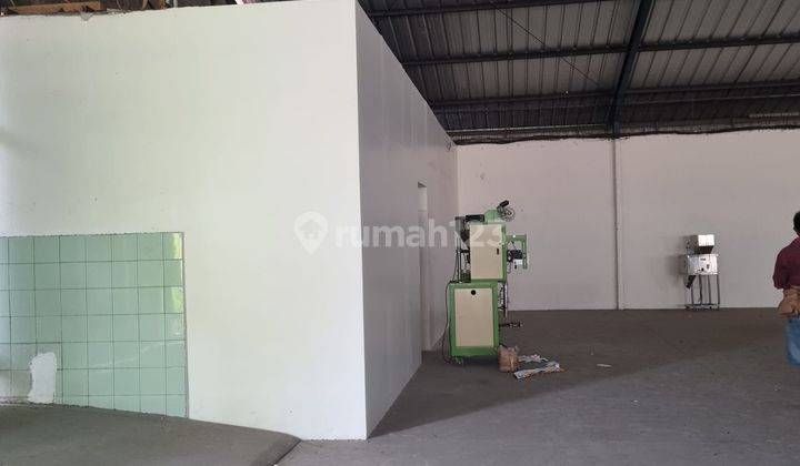 Disewa Gudang 1000m² di Pangkalan 1
Narogong
Bekasi 2