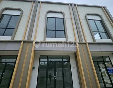 Terkoneksi dengan Boulevard iL Lago ROW 30 ILLAGO GRANDE Ruko 2Man Terakhir Gading Serpong