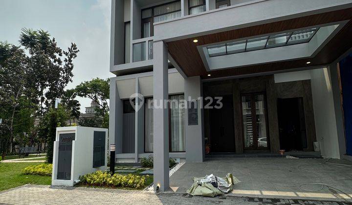 Menteng Grand Carport 5 Mobil  Rumah Baru 2