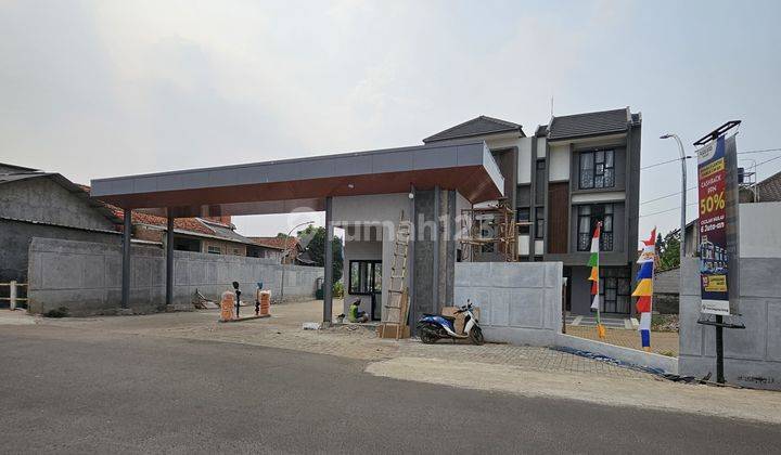 Rumah 3 Lantai,cukup 5jt Bisa Langsung Akad Free Biaya-Biaya  2