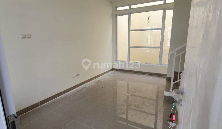 Disewakan rumah 2 lantai 3 km dekat kampus President University 5