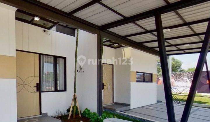 Rumah mewah fasilitas kolam renang Kraton Jababeka Residence 2