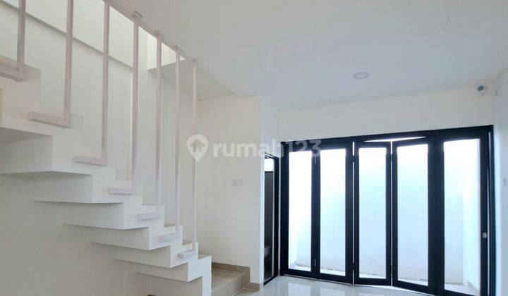 Rumah compact tiga kamar siap huni di Cluster Wimbledon Jababeka 1