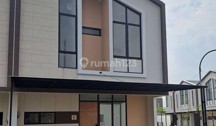 Rumah baru AC terpasang 3 unit dan sudah ada kanopi di Jababeka 2