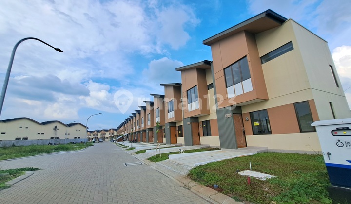 Rumah Modern di lingkungan bagus Cluster Ibuki Jababeka Residence