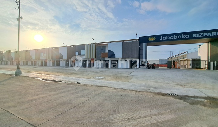 Dijual Ruko Multiguna Bizpark untuk Kantor Gudang dan Komersial Dijual Ruko Multiguna Bizpark untuk Kantor Gudang dan Komersial