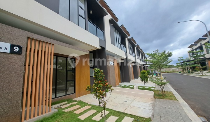 Luxury House for Sale in Front of Aeon Mall Near Toll Access Deltamas City 2