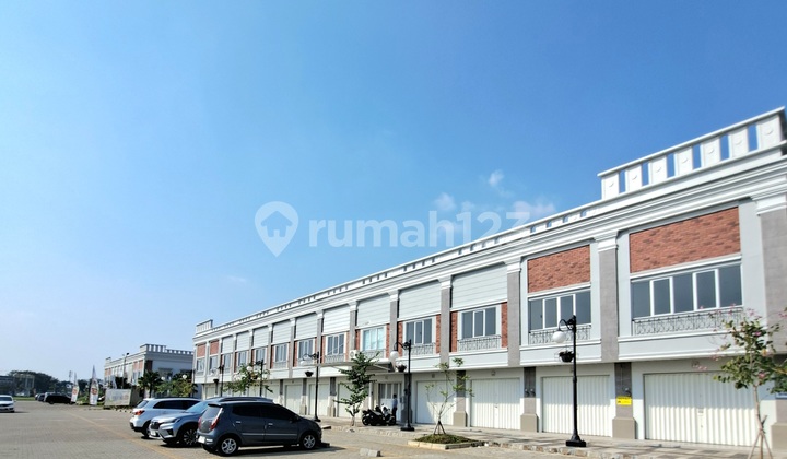 Disewakan Ruko Bagus Di Jalan Boulevard Parkiran Luas Terbuka Disewakan Ruko Bagus Di Jalan Boulevard Parkiran Luas Terbuka