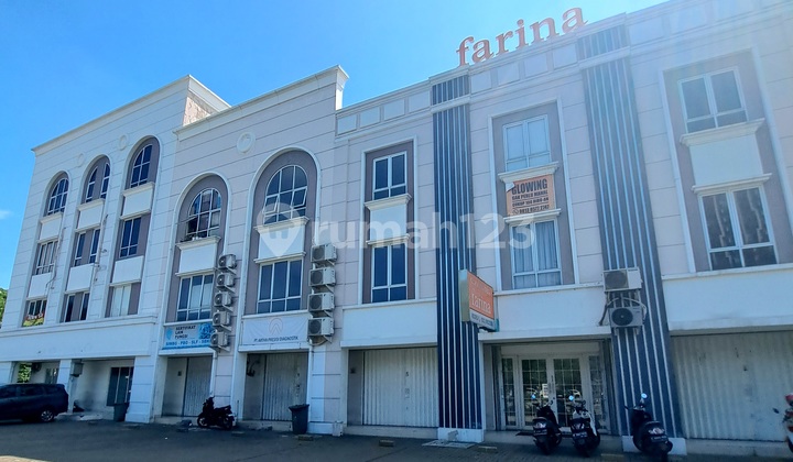 Cheap for Rent 3-Storey Shop House Fronting Hollywood Junction Jababeka
