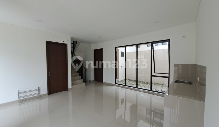 Dijual Rumah Mewah Kamar 4 + 1 Depan Aeon Mall Deltamas Cikarang 2