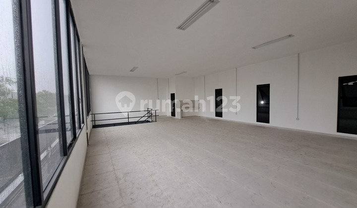 Ready-to-Occupy Warehouse Rental at Delta Silicon 3 Lippo Industrial Area Ready-to-Occupy Warehouse Rental at Delta Silicon 3 Lippo Industrial Area