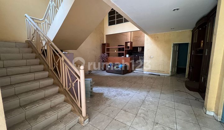 Rumah Tua Taman Surya 5 Uk 10x25m