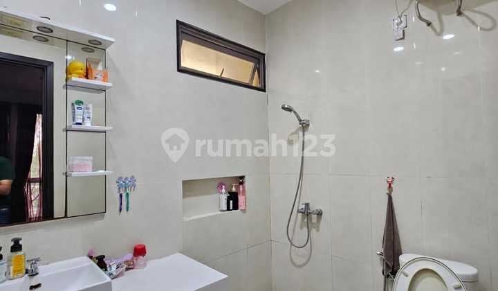 3-Story Citra 7 House Size 8x14m Furnished 2