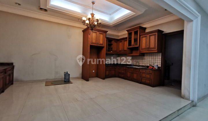 Rumah 3,5 lantai di taman grisenda pik uk 12x25 2