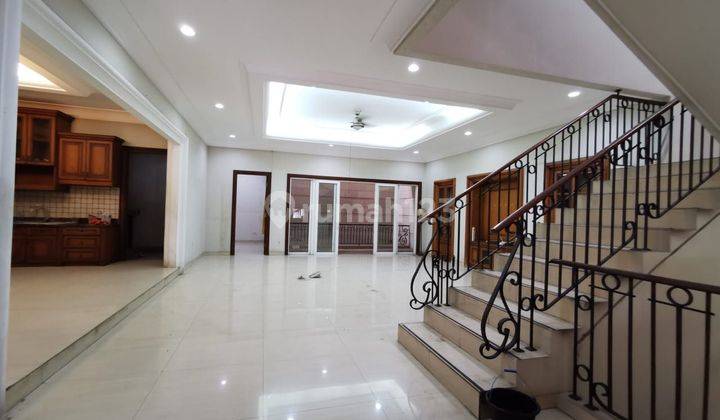 Rumah 3,5 lantai di taman grisenda pik uk 12x25 1