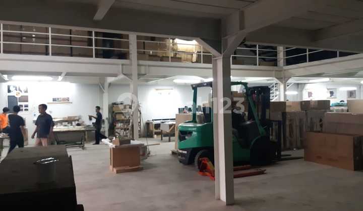 Gudang 3 Lantai Pergudangan 9 Dadap 600m2