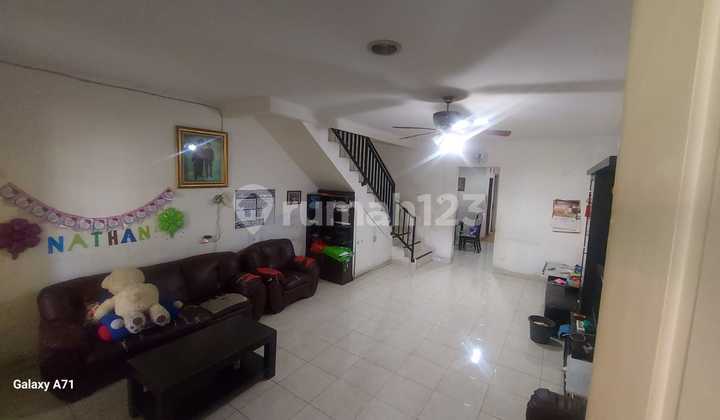 Rumah 2 Lantai Siantan Raya Cgk 5x20m Semifurnish