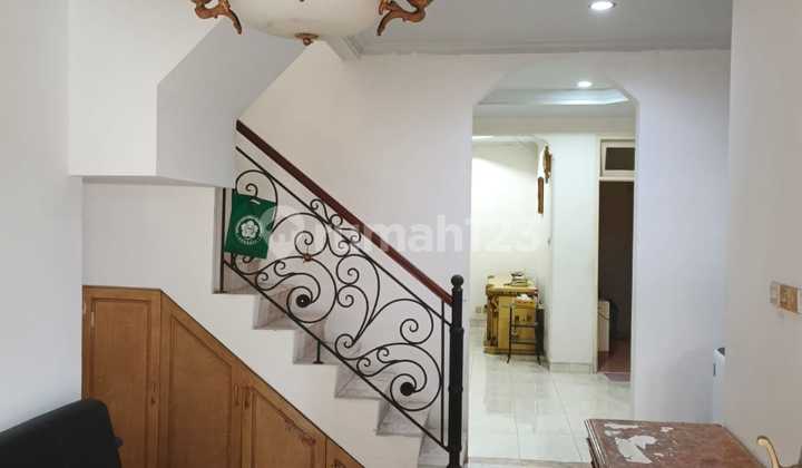 Rumah 2 Lantai Taman Palem Uk8x20m