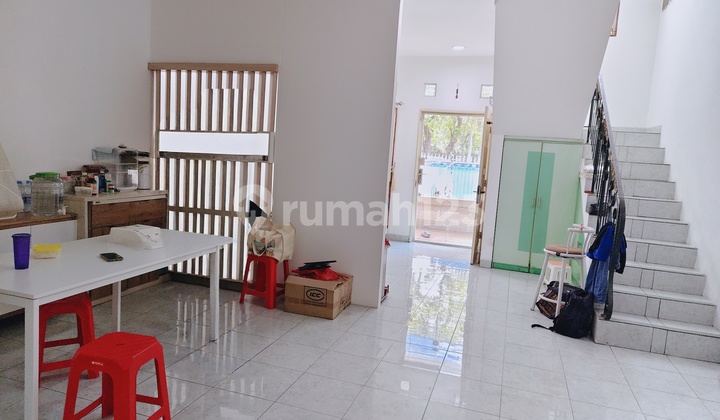 Rumah 2 Lantai Taman Kencana 8x16 Timur Depan Taman