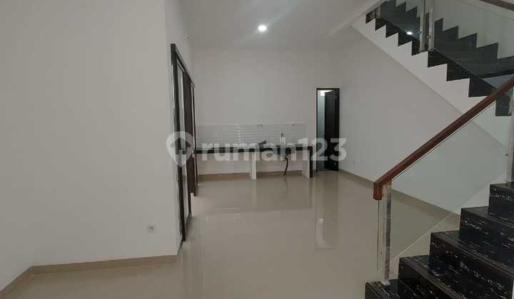 Rumah Baru , Uk.6x20.3, 2 Lantai, SHM, Hadap Barat, Serpong 8