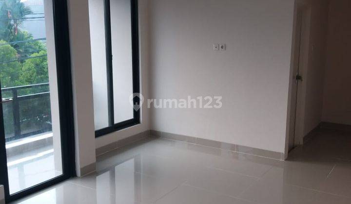 Rumah baru 2 Lantai, Uk. 9.5x15, SHM, Hadap Barat, Serpong Tangerang  5