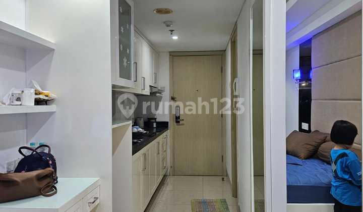 Fully furnished apartment with Simpang Lima view at Louis Kiene Ahmad Yani (Warholl), Simpang Lima, Semarang. 2