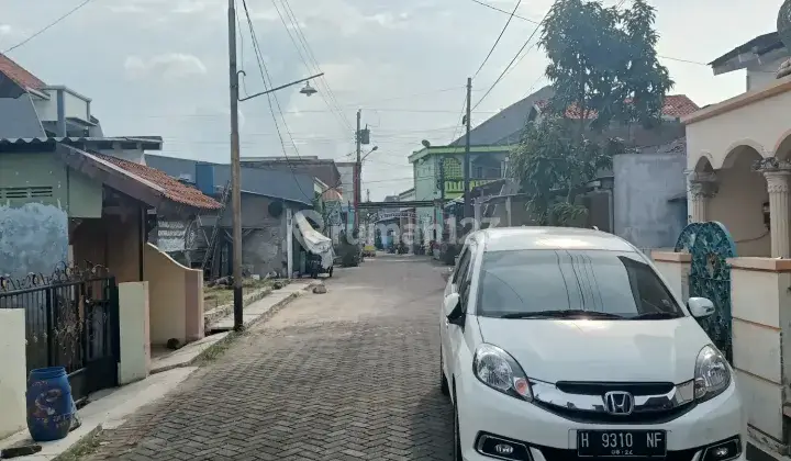 Rumah Tua Dipusat Kota, Dihitung Harga Tanah Saja,dekat Pasar,lokasi di Bugangan, Semarang Timur 2