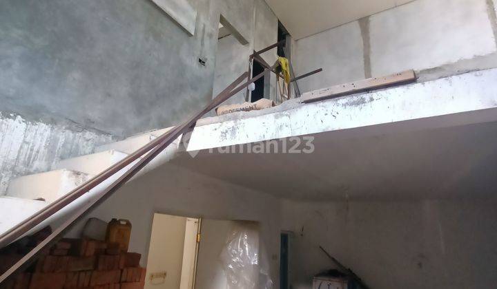 Rumah 2 Lantai di Selomas, Tanah Mas, Semarang Utara 2