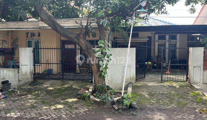 Rumah lama di puspogiwang, semarang barat 1