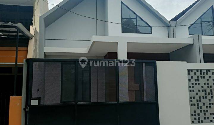 Rumah Baru Gress di Halmahera, Semarang Timur 1