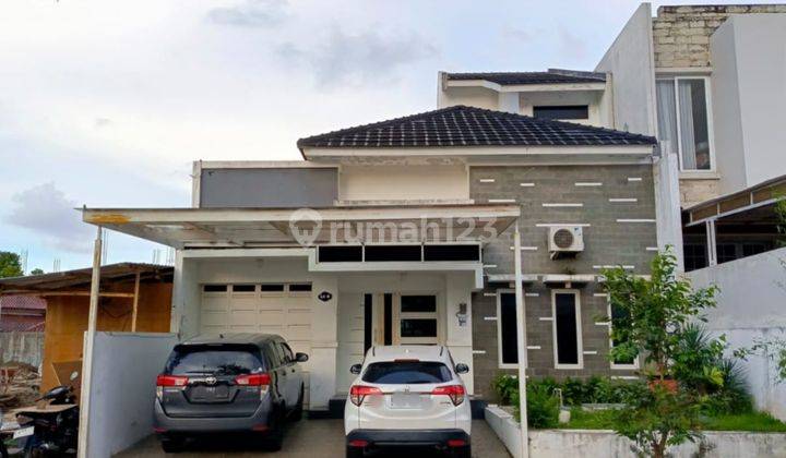 Rumah di boulevard perumahan greenwood estate, gunung pati, semarang 1