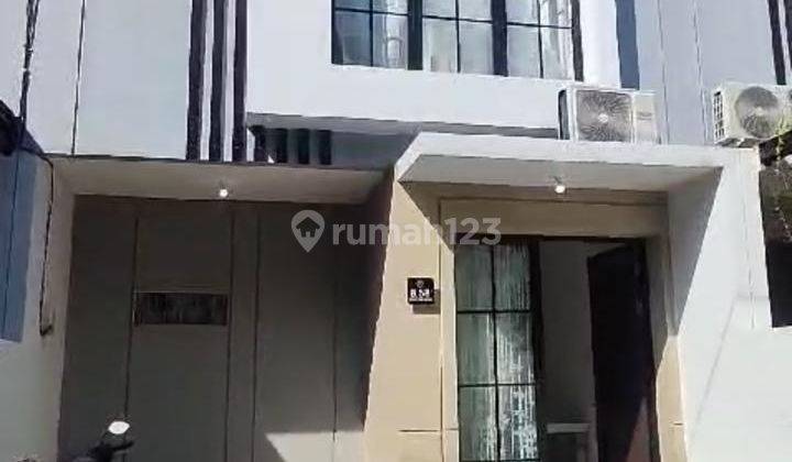 Rumah di Regency One Babatan Pantai , Surabaya SAM.YA2907 1