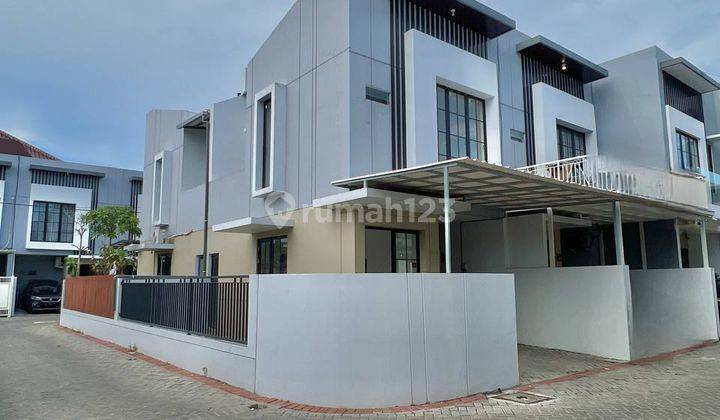 Rumah di Regency One Babatan Pantai, Surabaya Sam.ya4094 1