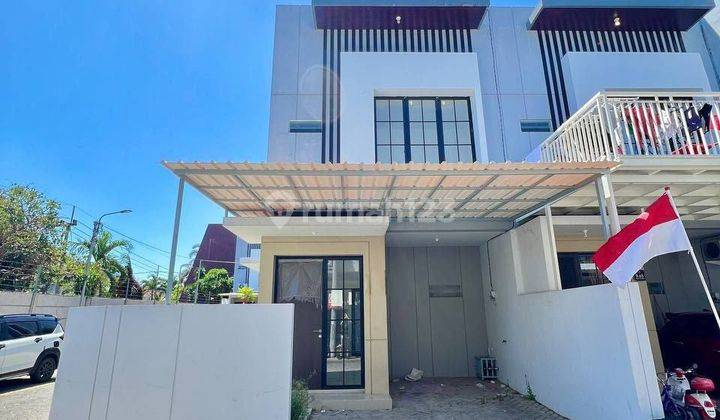 Rumah 2 Lantai Bagus di Regency One Babatan Pantai , Surabaya Sam.ya3402 1