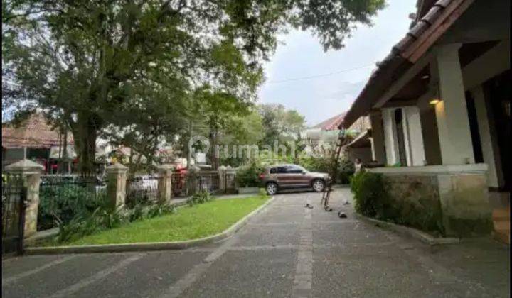 Rumah Klasik Terawat Di Sayap Dago Bandung 2