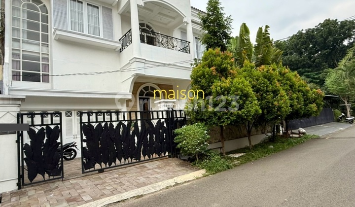 Beautiful House Ready to Occupy 5 Minutes Walk to Pondok Indah Mall 2