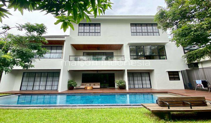 Rumah Cantik Kebayoran Baru 820 Meter Kawasan Tenang Dengan Taman Luas 1